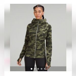 Lululemon Athletica Scuba Full-Zip Green Camo Hoodie Sweater Jacket - Size 12